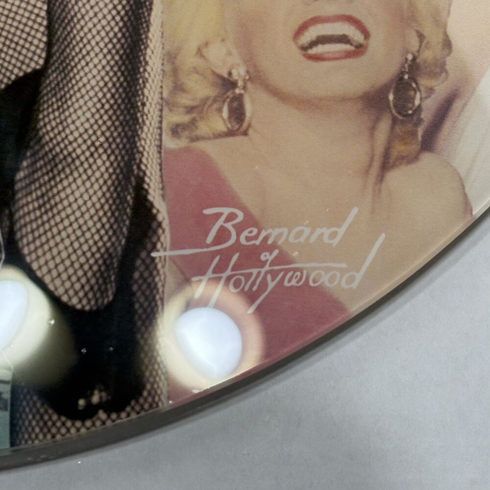 Bernard Of Hollywood Marilyn Monroe Glass Photo Clock 2013 Works - Picture 3 of 13